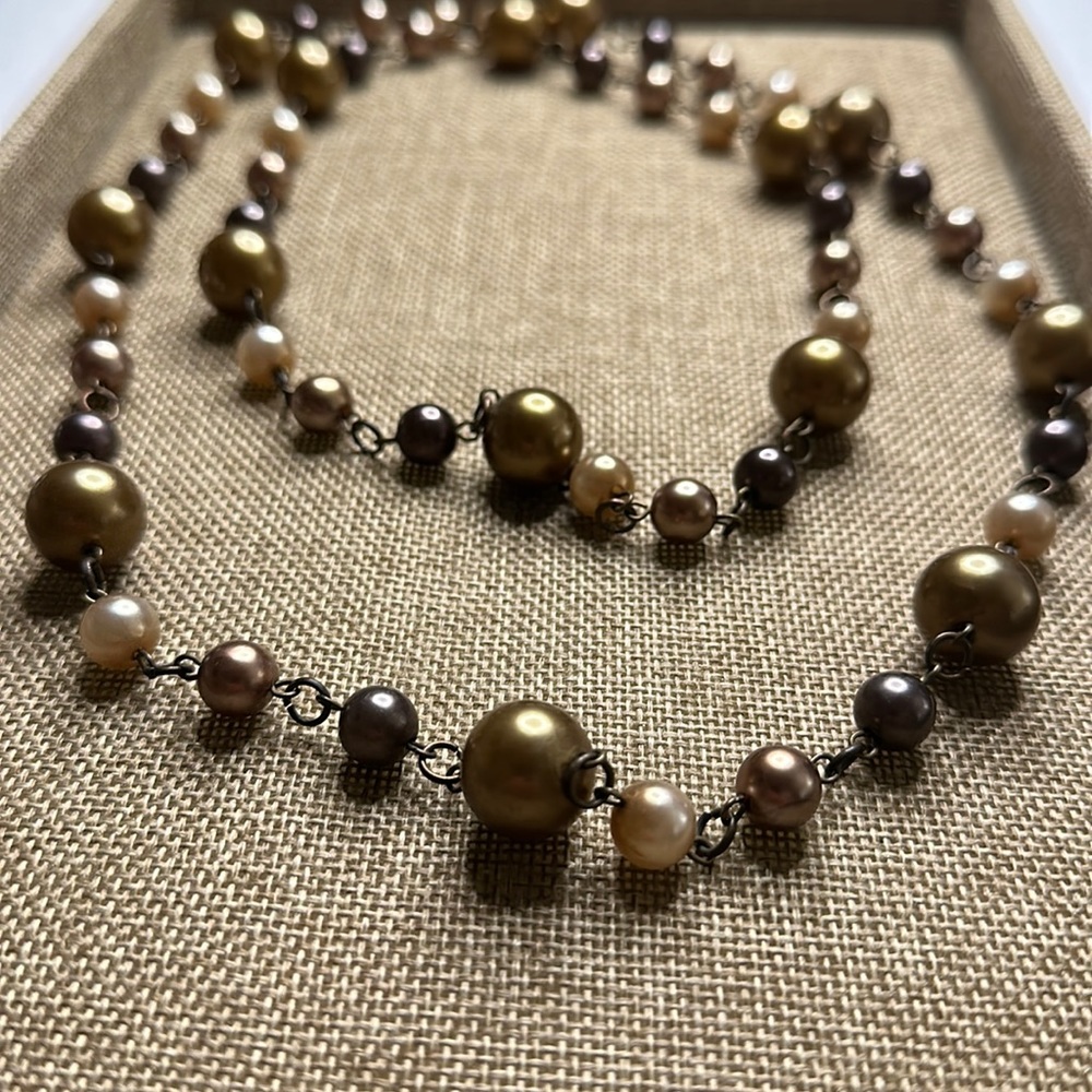 Gorgeous Multi-Colored Long-Strand Beaded Necklace 🤎